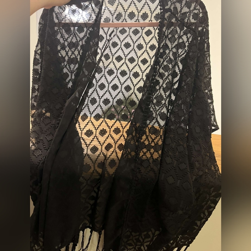 Lace & fringe overcoat 🖤